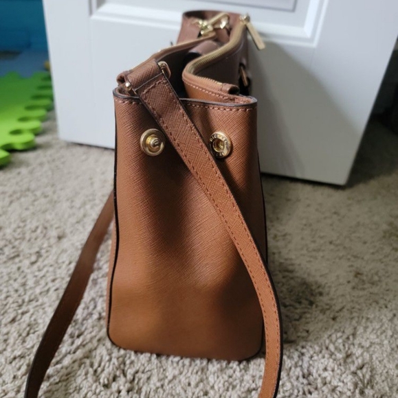 Michael Kors purse and wallet - Picture 6 of 10